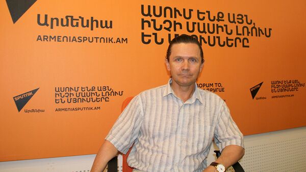 Игорь Комаров в гостях у радио Sputnik Армения - Sputnik Армения