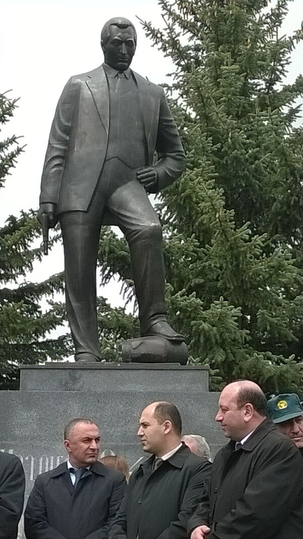 Открытие памятника Согомону Тейлеряну в Маралике. Скульптор Самвел Петросян Открытие памятника Согомону Тейлеряну в Маралике. Скульптор Самвел Петросян - Sputnik Армения