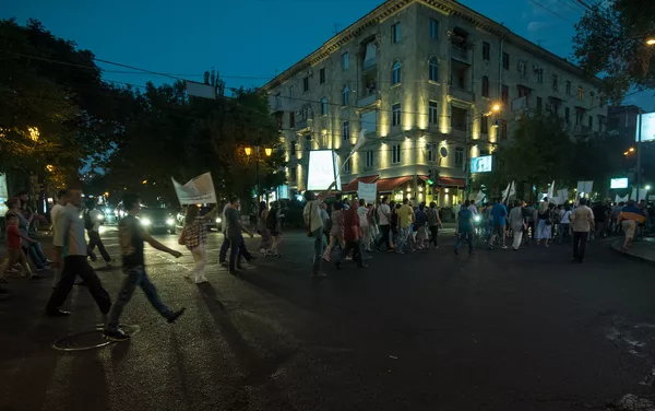 Шествие, посвященное годовщине захвата здания полка ППС в Ереване - Sputnik Армения