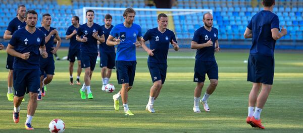 Предматчевая тренировка БАТЭ перед игрой с Алашкертом в Ереване - Sputnik Армения