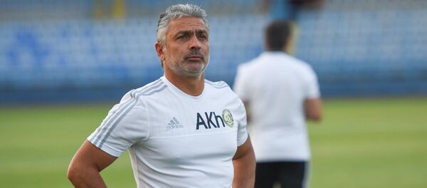 Главный тренер команды Алашкерт Абраам Хашманян Главный тренер команды Алашкерт Абраам Хашманян - Sputnik Армения