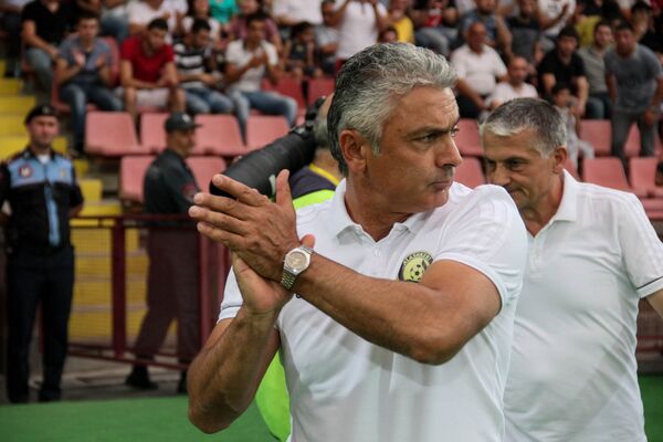 Մարզիչների փոփոխությունը հայկական ֆուտբոլում. ով ուր տեղափոխվեց 1 մրցաշրջանի ընթացքում - Sputnik Արմենիա