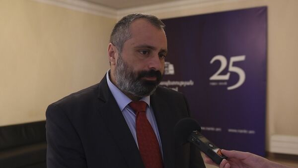 Давид Бабаян о выборах президента переходного периода в Карабахе - Sputnik Армения