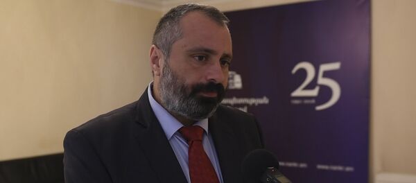 Давид Бабаян о выборах президента переходного периода в Карабахе - Sputnik Армения