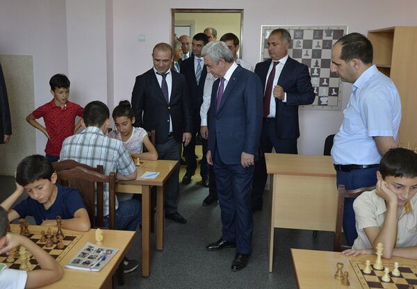 Визит президента Серж Саргсяна в Арагацотн Визит президента Серж Саргсяна в Арагацотн - Sputnik Արմենիա