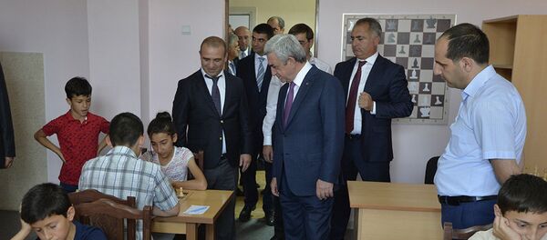 Визит президента Серж Саргсяна в Арагацотн Визит президента Серж Саргсяна в Арагацотн - Sputnik Армения