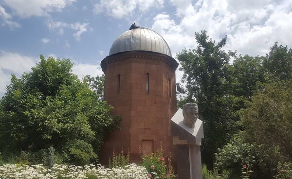 Армения вместе с другими странами СНГ будет изучать космос и угрозу астероидов - Sputnik Армения