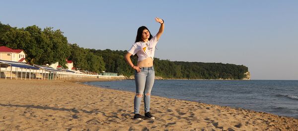 Участники Международного вокального конкурса Ты супер! прибыли на отдых во Всероссийский детский центр Орленок. Сабина Манвелян - Sputnik Армения