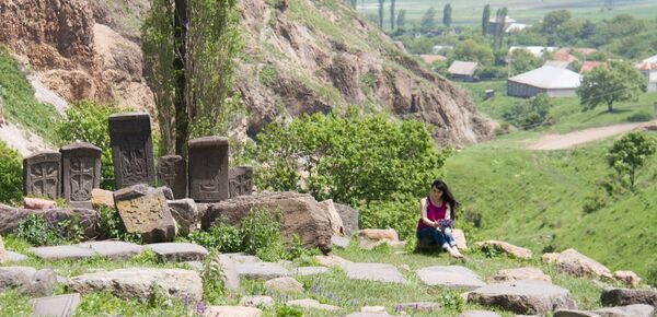 Виктория Максоева. Съемки фильма В отражении вечности - Sputnik Армения