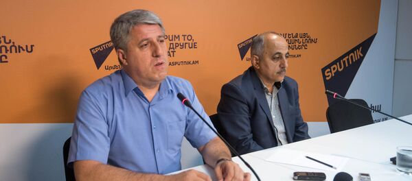 Вардан Восканян и Ехсан Ушманд Вардан Восканян и Ехсан Ушманд - Sputnik Արմենիա