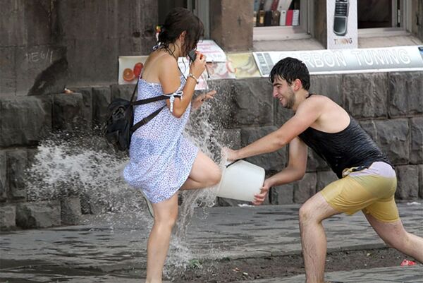 Опасные стороны праздника Вардавар - Sputnik Արմենիա