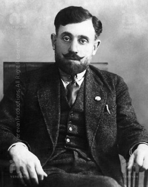 Симо́н Арша́кович Тер-Петрося́н (Камо́) - революционер - Sputnik Армения