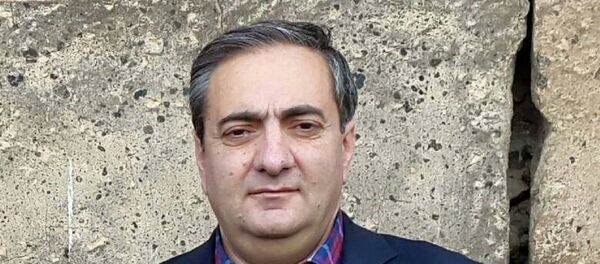 Манук Симонян Манук Симонян - Sputnik Արմենիա