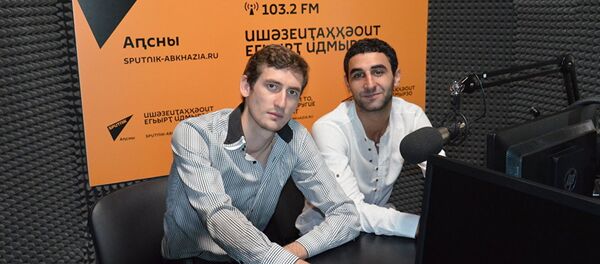 Абел Миносян и Адамыр Вардания - Sputnik Армения