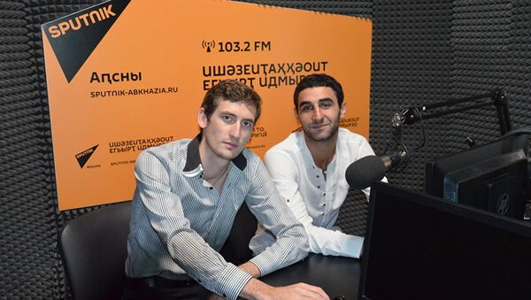 Абел Миносян и Адамыр Вардания - Sputnik Армения