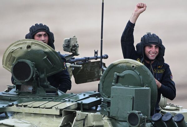 1-й этап конкурса Танковый биатлон — Индивидуальная гонка. День первый - Sputnik Армения