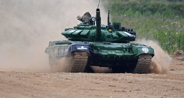 Белорусский экипаж в ходе танкового биатлона - Sputnik Армения