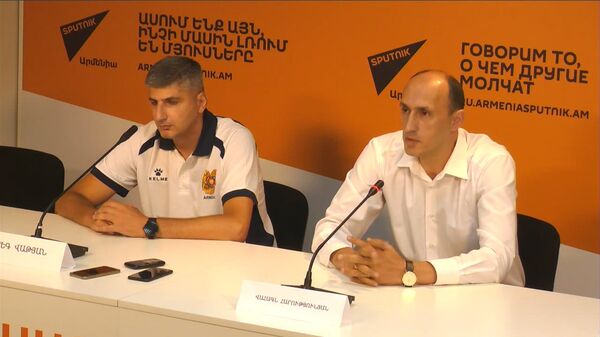 Арег Ватян и Ваагн Арутюнян Арег Ватян и Ваагн Арутюнян - Sputnik Արմենիա