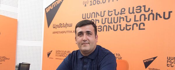 Нарек Манташян в гостях у радио Sputnik Армения Нарек Манташян в гостях у радио Sputnik Армения - Sputnik Армения