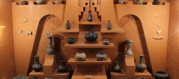 Выставка находок, обнаруженных во время раскопок города Мецамор Выставка находок, обнаруженных во время раскопок города Мецамор - Sputnik Армения