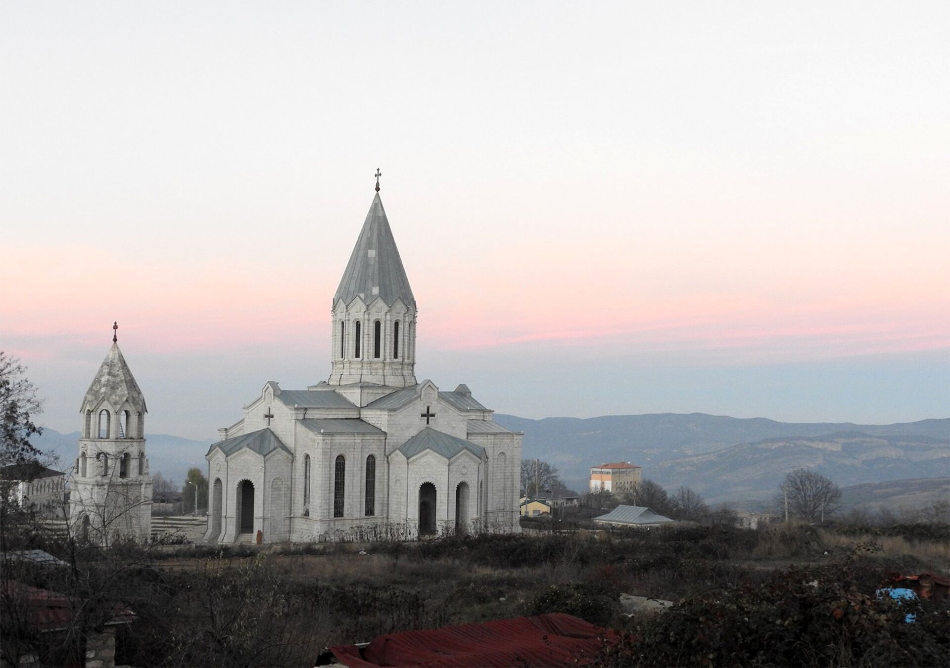 Церковь Сурб Аменапркич Казанчецоц в Шуши  - Sputnik Армения, 1920, 21.10.2023