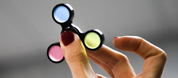 Продажа спиннеров в Москве - Sputnik Արմենիա