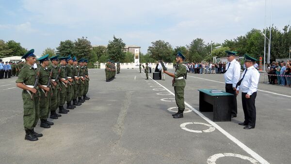 Присяга военнослужащих Армавирского пограничного отряда пограничного управления ФСБ РФ в РА - Sputnik Армения