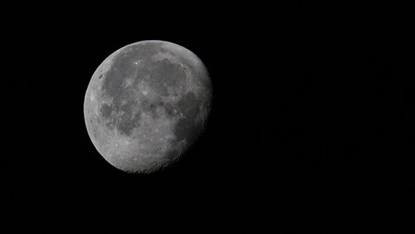 Луна - Sputnik Արմենիա