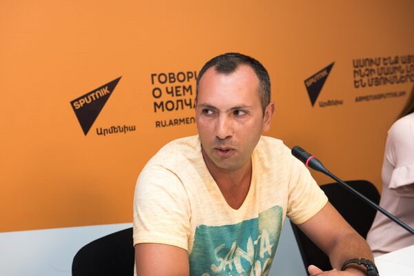 Григорий Амбарян Григорий Амбарян - Sputnik Армения