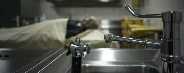 Труп в морге. Архивная фотография Труп в морге. Архивная фотография - Sputnik Армения