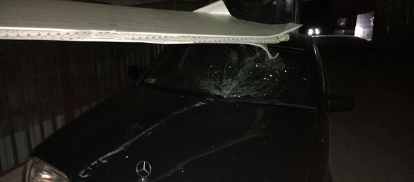 Последствия сильного ветра в центре Еревана Последствия сильного ветра в центре Еревана - Sputnik Армения