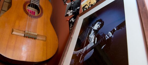 Стена Цоя в одном из пабов Еревана - Sputnik Армения