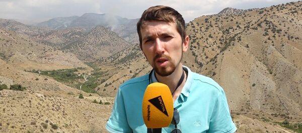 Ил-76 поливает Хосровский лес - Sputnik Армения