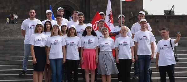 Ռոստովցի ուսանողները Երևանում երգեցին «Հայաստան» երգը - Sputnik Արմենիա