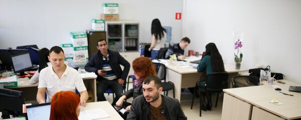 Центр содействия мигрантам. Россия - Sputnik Армения