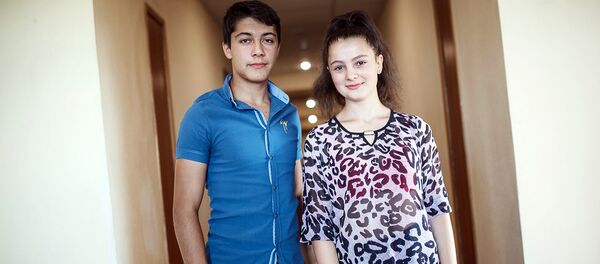 Участники конкурса Ты Супер. Танцы! из Армении Давид Айвазян и Астхик Мхитарян Участники конкурса Ты Супер. Танцы! из Армении Давид Айвазян и Астхик Мхитарян - Sputnik Армения