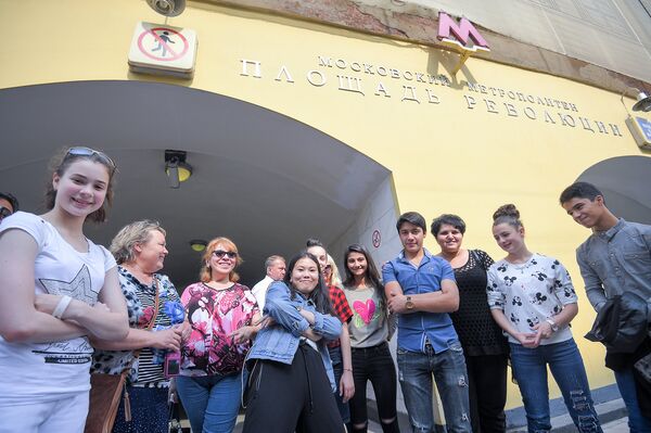 Прогулка участников Ты супер.Танцы! по Москве - Sputnik Армения