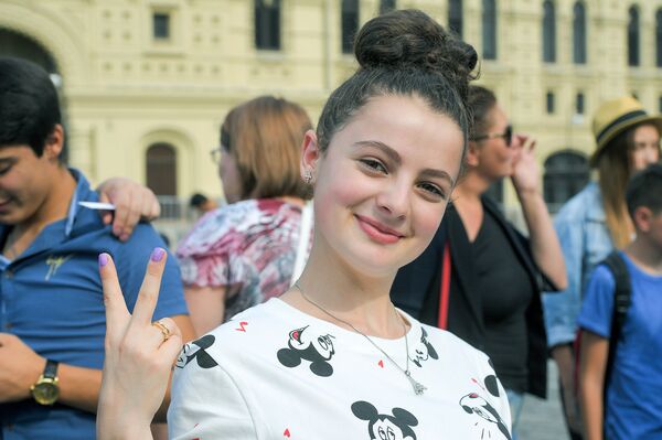 Прогулка участников Ты супер.Танцы! по Москве. Астхик Мхитарян - Sputnik Армения