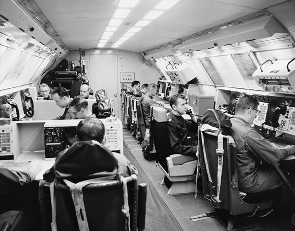 Экипаж воздушного командного пункта Стратегического Авиационного Командования США на самолете Boeing EC-135C - Sputnik Армения