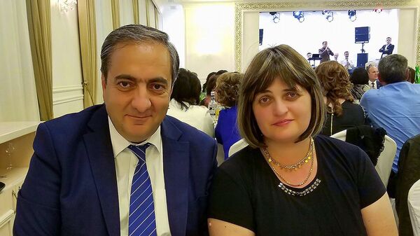 Манук Симонян с женой Рузанной Мкртчян Манук Симонян с женой Рузанной Мкртчян - Sputnik Արմենիա