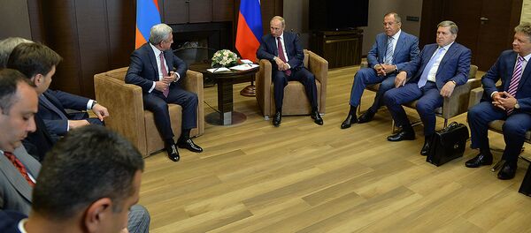 Встреча президентов Армении и России Сержа Саргсяна и Владимира Путина Встреча президентов Армении и России Сержа Саргсяна и Владимира Путина - Sputnik Արմենիա