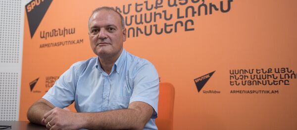 Виген Акопян в гостях у радио Sputnik Армения - Sputnik Արմենիա