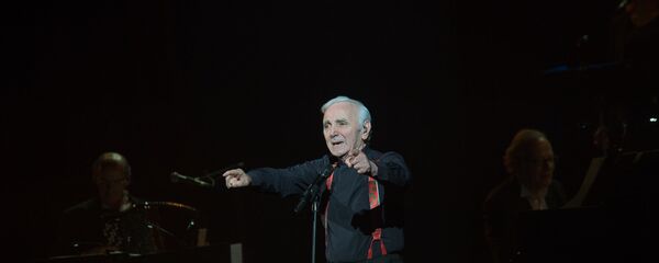 Шарль Азнавур на концерте в Ереване Шарль Азнавур на концерте в Ереване - Sputnik Армения