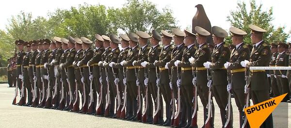 Выступление армянского Почетного караула в Сардарапате - Sputnik Армения