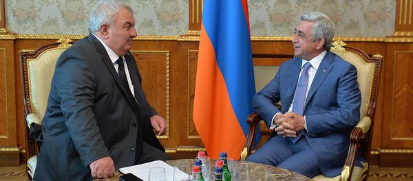 Президент Армении Серж Саргсян и Генсек ОДКБ Юра Хачатуров - Sputnik Армения