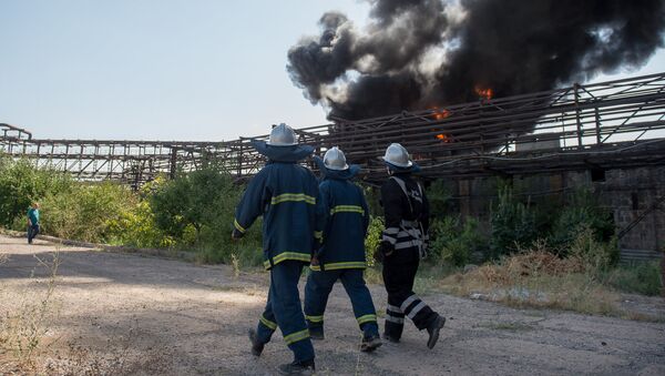 Пожар на заводе Наирит - Sputnik Армения