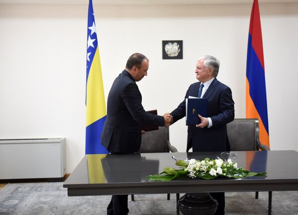 Игорь Црнадак и Эдвард Налбандян - Sputnik Армения