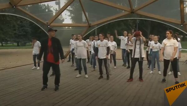 LIVE: Мастер-класс танцевальной школы TODES для участников шоу Ты супер! Танцы - Sputnik Армения