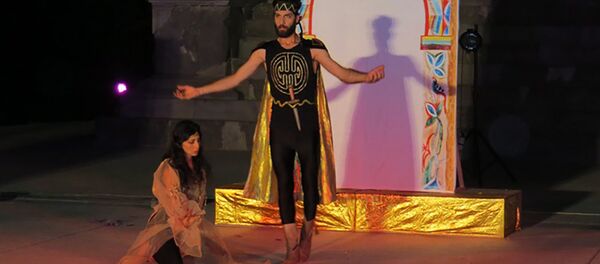 Ереванский государственный театр пантомимы в Гарни Ереванский государственный театр пантомимы в Гарни - Sputnik Армения