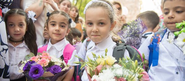 Первое сентября в Ереване Первое сентября в Ереване - Sputnik Արմենիա